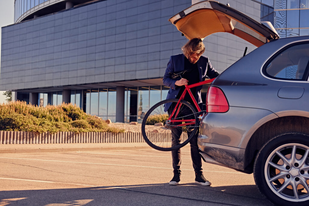 Can a bicycle fit in a car